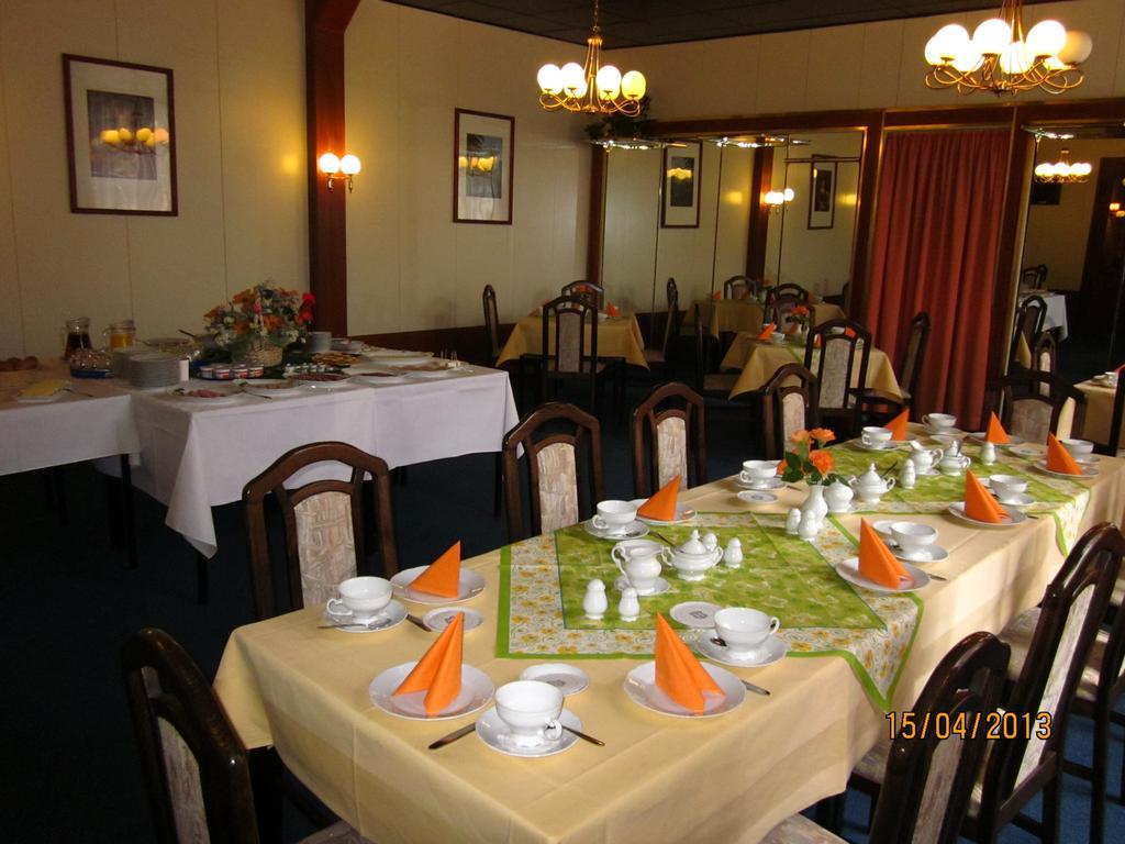 Hotel Garni Weisses Ross Stolberg  Ngoại thất bức ảnh