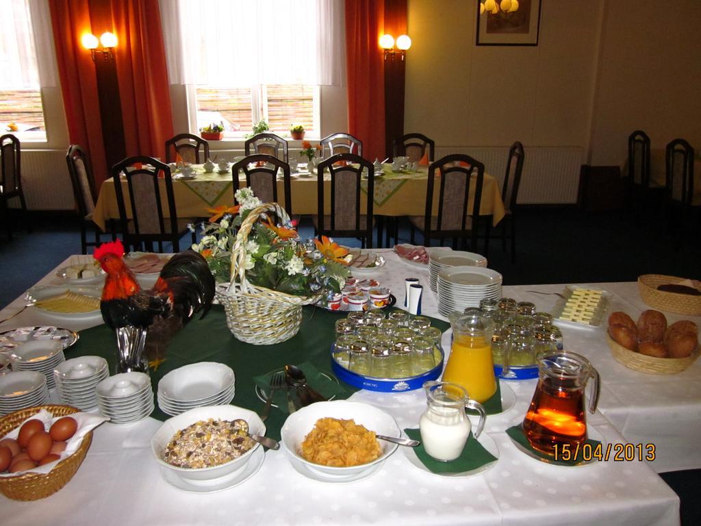 Hotel Garni Weisses Ross Stolberg  Ngoại thất bức ảnh